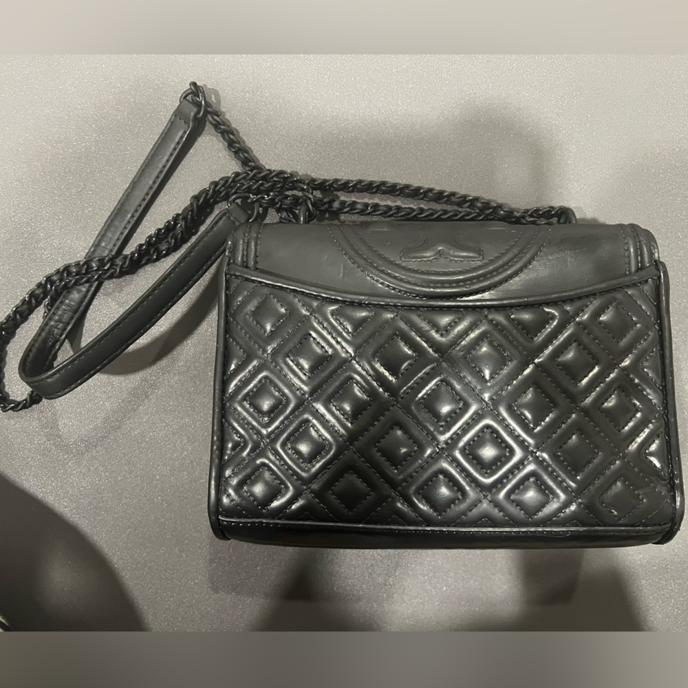 Tory Burch Black Matte Fleming Convertible Bag - Picture 4 of 10